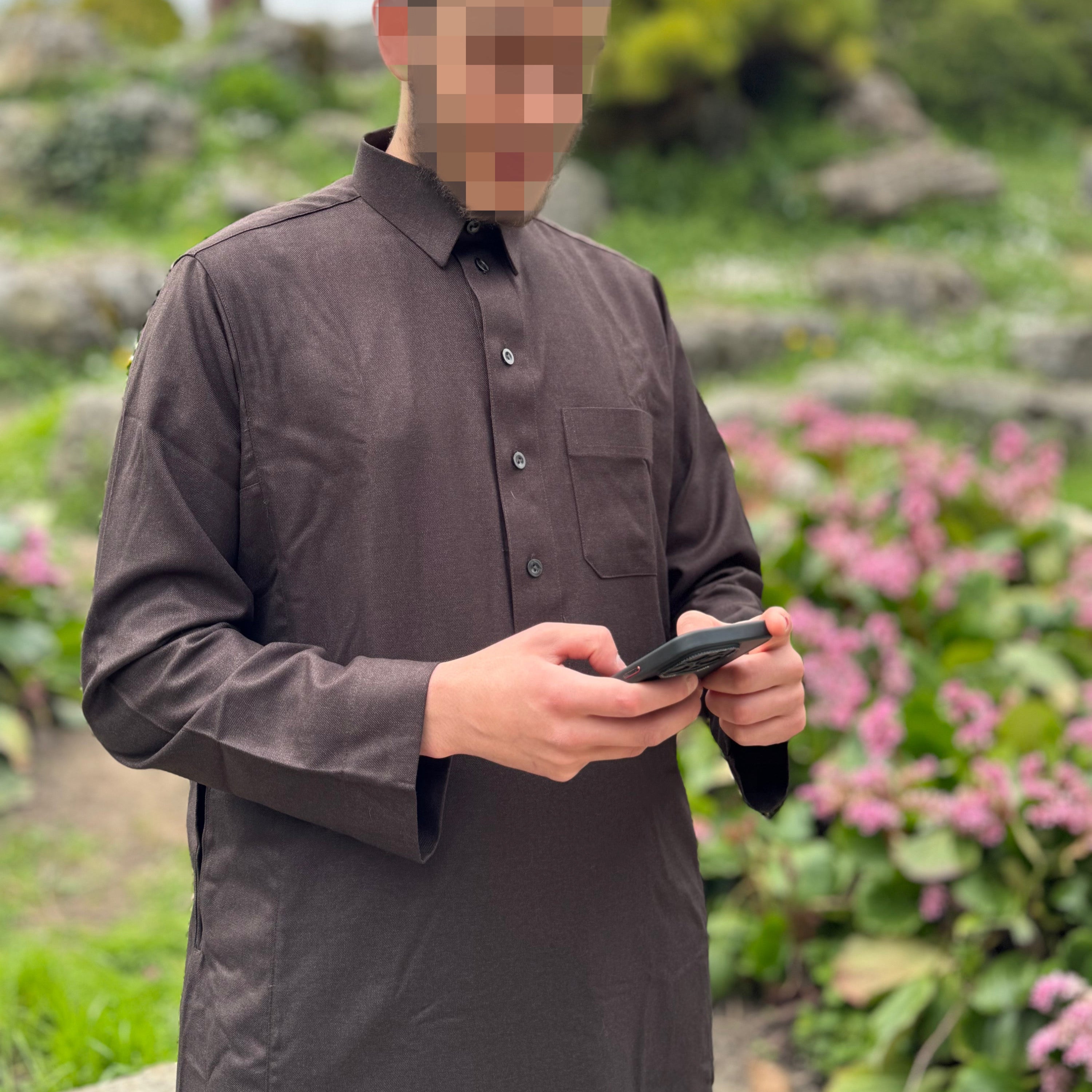 qamis marron 